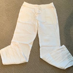 Size 4 linen pants by Tommy Bahama .Fit below the waist 9 “rise. worn once